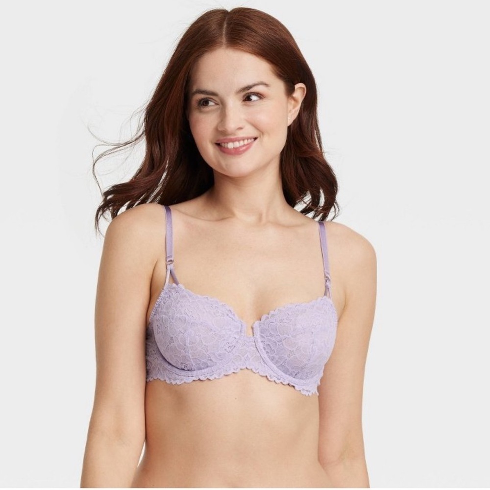 NWT-AUDEN
Stunning Lavender Lace
Underwire Bra
34DDD